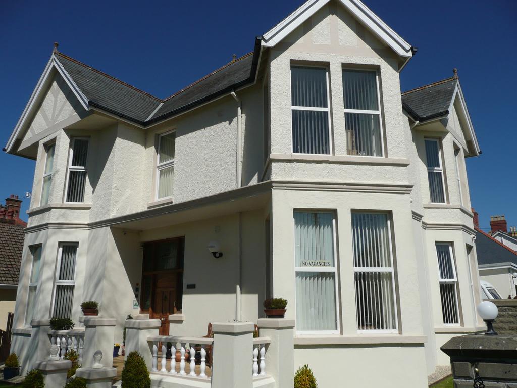 Ty-Parc Hotel Cardigan Esterno foto